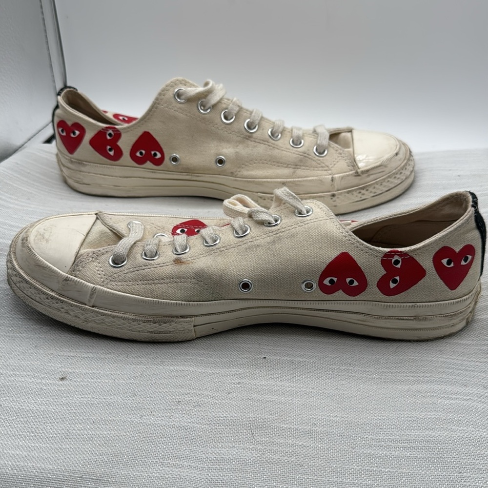 SALE | Comme des Garçons PLAY x Converse Chuck Taylor All Star Hearts 10 - Picture 6 of 7